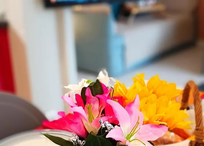 Proche - Parking Gratuit Et Prive - Terrasse Et Petit Jardin Cloture