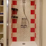 Appartement Proche - Parking Gratuit Et Privé - Terrasse Et Petit Jardin Clôturé *