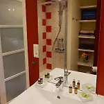 Proche - Parking Gratuit Et Privé - Terrasse Et Petit Jardin Clôturé Courseulles-sur-Mer