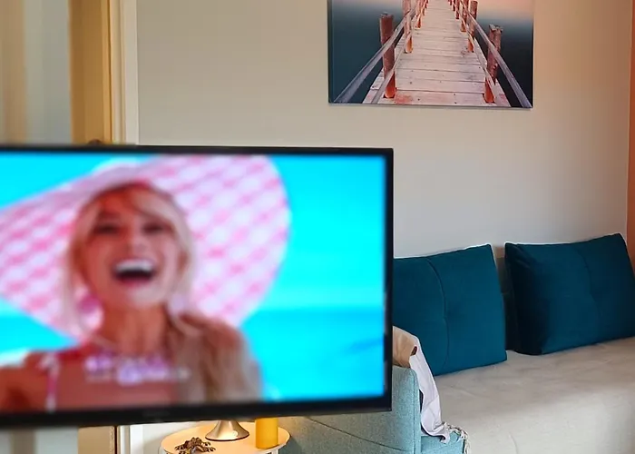 Apartament Proche - Parking Gratuit Et Prive - Terrasse Et Petit Jardin Cloture