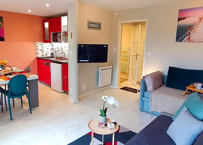 Proche - Parking Gratuit Et Prive - Terrasse Et Petit Jardin Cloture * Courseulles-sur-Mer