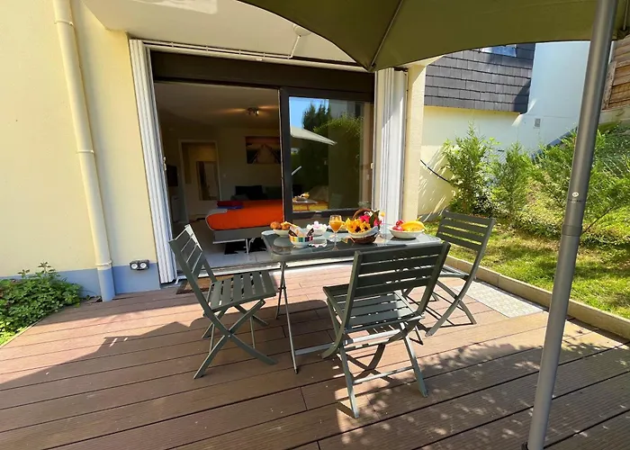 Proche - Parking Gratuit Et Prive - Terrasse Et Petit Jardin Cloture * Courseulles-sur-Mer
